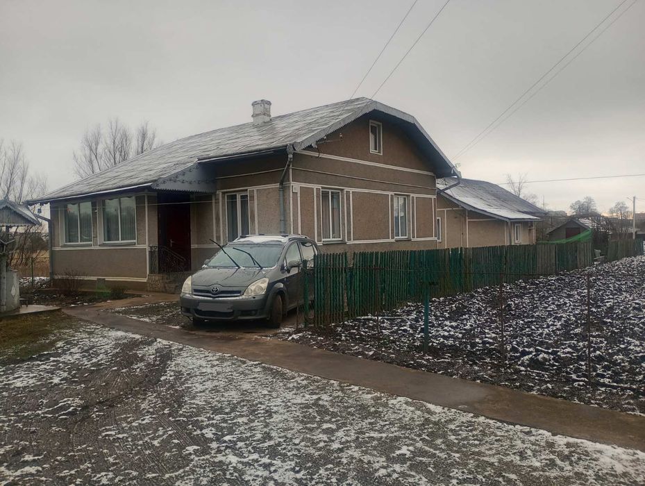 Будинок в селі Підпечери в 8 кілометрах від Франківськ а