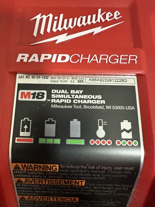 Зарядний пристрій MILWAUKEE M18 DFC Turbo RAPID (48-59-1802)на 2 порти