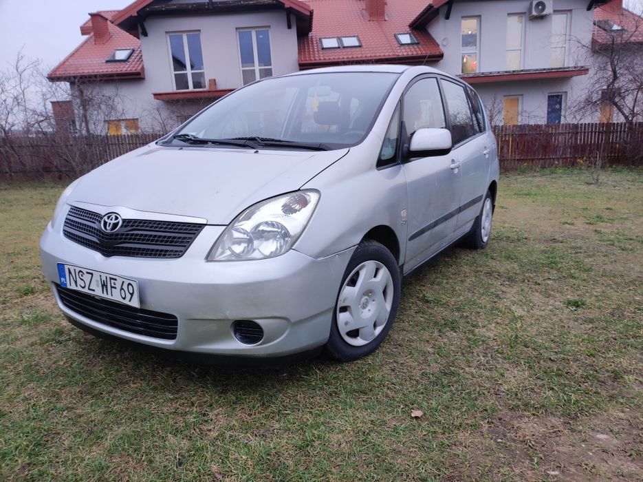 Toyota Corolla Verso 2 litry diesel