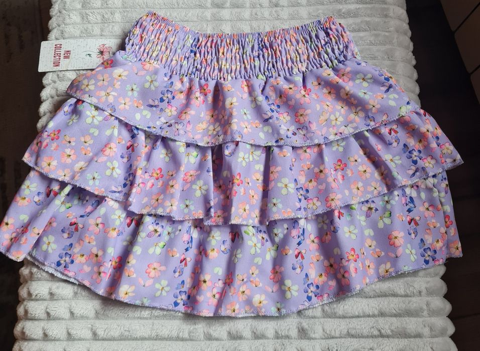 Spódniczka 122/128 NOWA