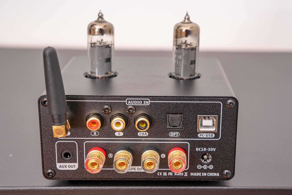 Amplificador HI-FI Aiyima T9 a valvulas