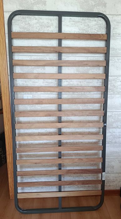 Estrado de cama 90x190 (Rio de Mouro)