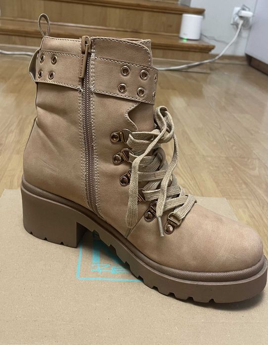 Kremowe botki Jenny Fairy 39