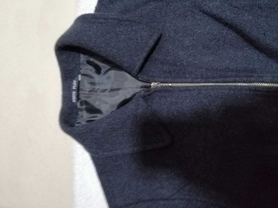 Casaco cinzento, Corte Play, tamanho S