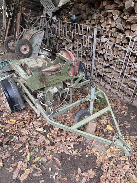 Дровокол прицепний