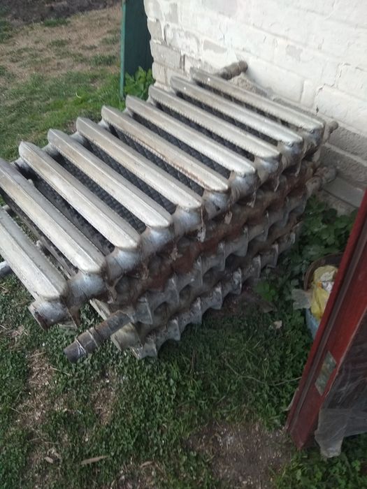 Чугунные радиаторы отопления 150грн секция