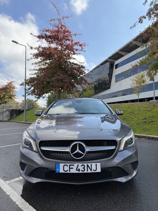 **Como Nova**Revisoes na marca**Mercedes-Benz CLA 180 Shooting Brake Urban | Gasolina | 110.000 km — photo 3