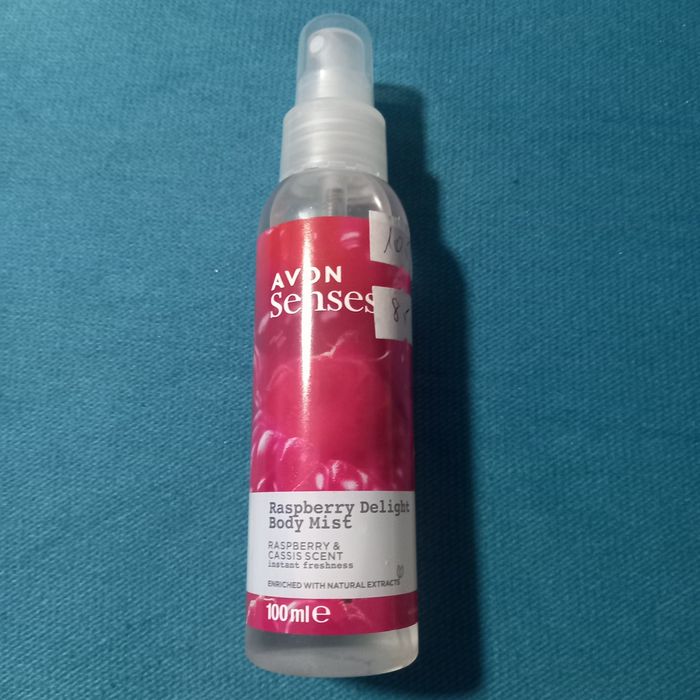 Avon Senses Raspberry Delight mgiełka Raspberry & Cassis Scent