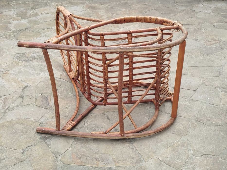 Кресло качалка из ротанга, лоза