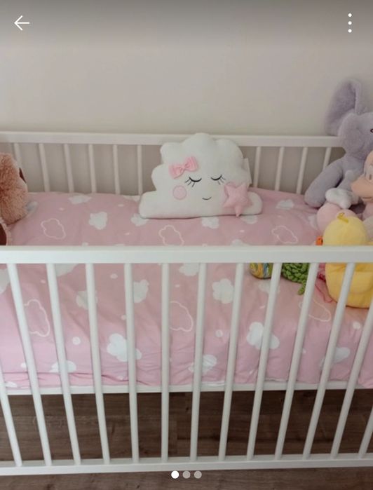 Cama de bebê com colchão