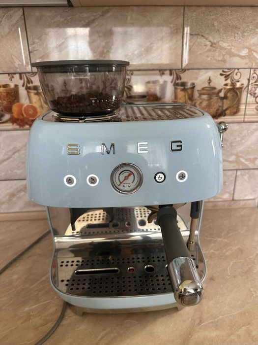 Ріжкова кавоварка еспресо SMEG EGF03PBEU Б\У ВЖИВАНА