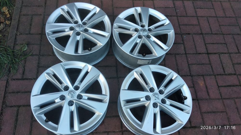 Oryginalne Alufelgi R17 Opel  5 x108 super stan jak nowe
