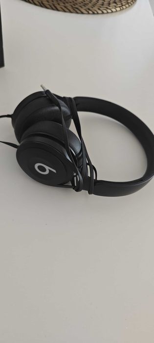 Beats by Dre c/fio Preto