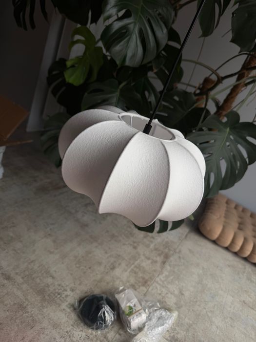 Lampa materiałowa