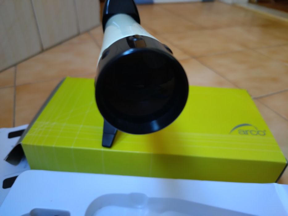 Telescópio de campo com tripé
