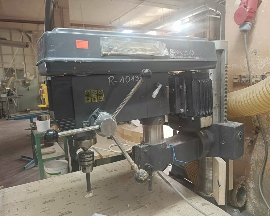 M.122 Wiertarka stołowa kolumnowa