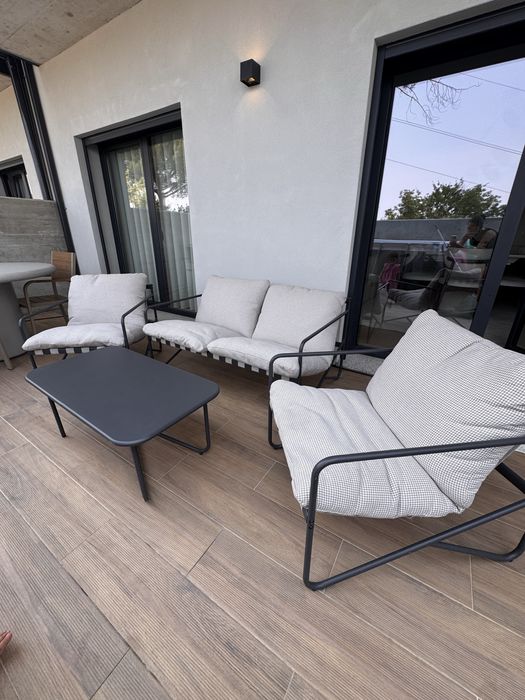 Conjunto Jardim, Sofá + mesa