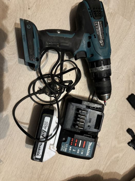 Wiertarko wkrętarka makita z ladowarka i bateria