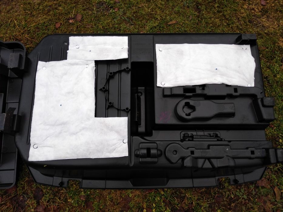 Nissan juke F15 wanna wkład do bagażnika 2 szt.