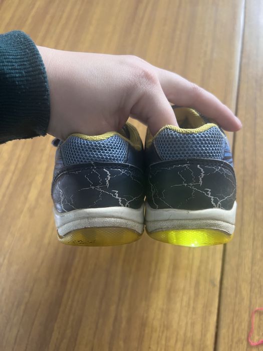 Кросівки сині пікачу