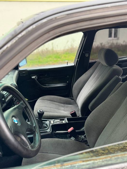 Продам BMW e34.