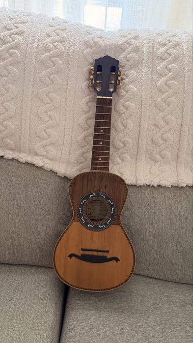 Cavaquinho instrumento tradicional