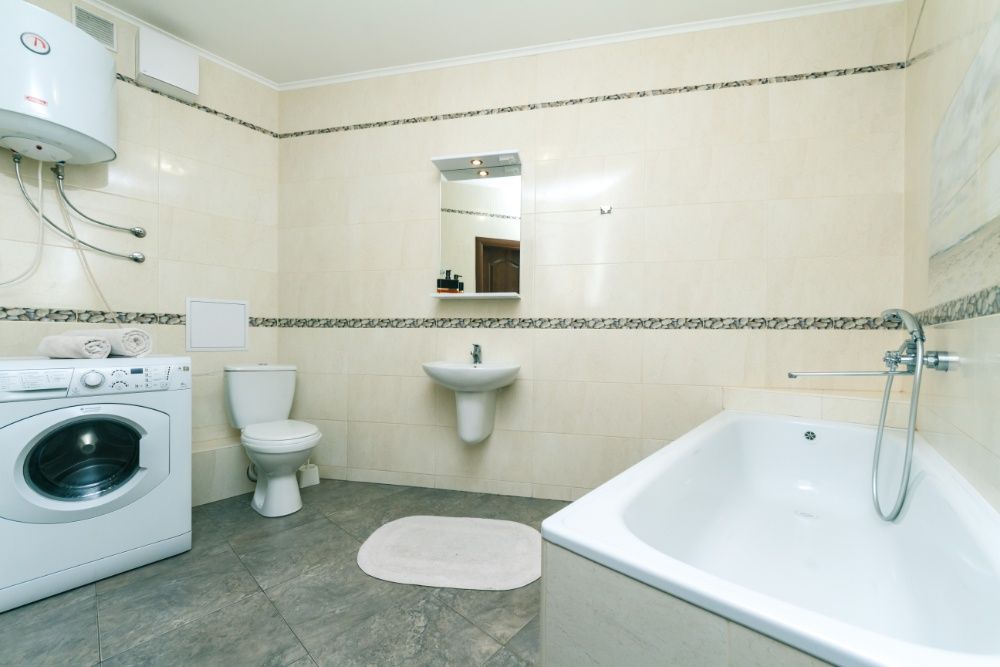 Квартира 1-к люкс подобово погодинно метро Осокорки Позняки River Mall