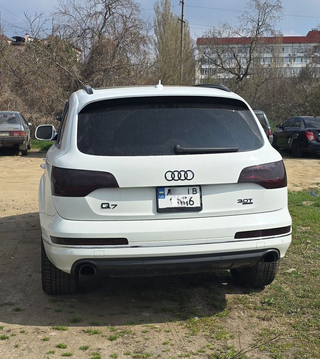 ПРОДАЮ   Audi Q7 2015 4L або обмін на землю,MAN