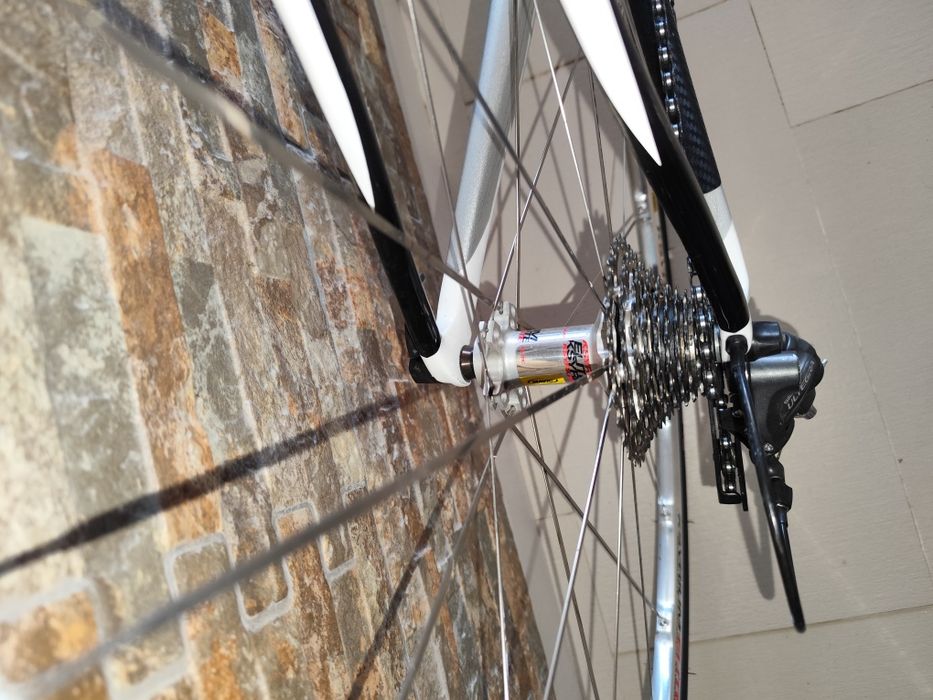 Specialized  Roubaix pro carbono ( original e muito nova)