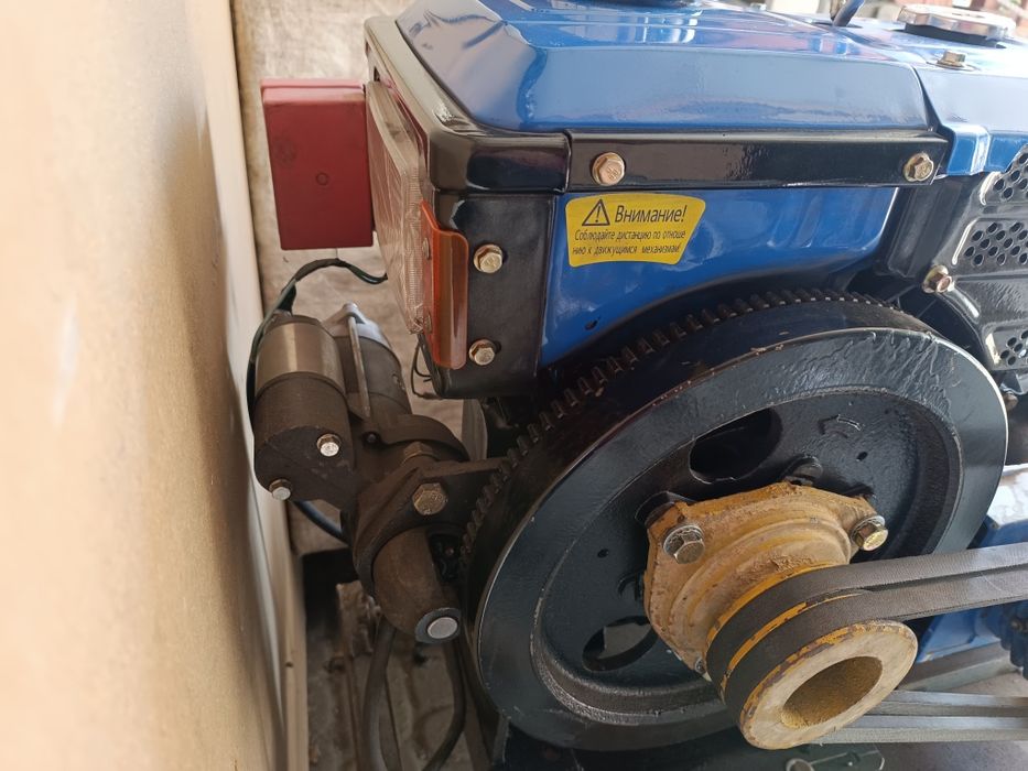 Двигун Зубр 10 кінських сил