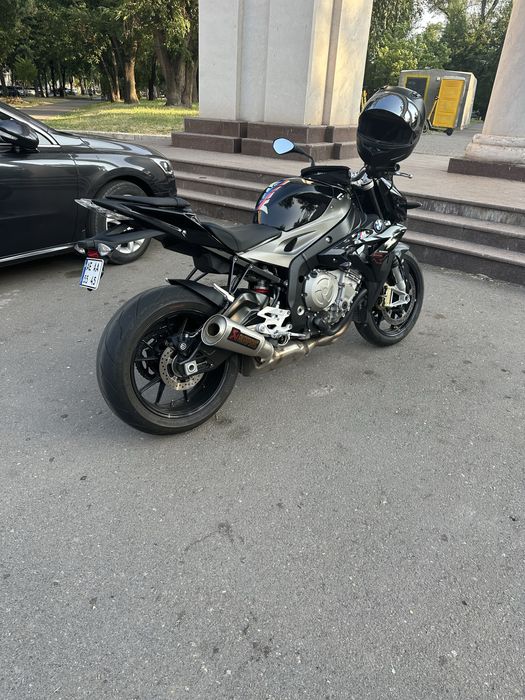Мотоцикл BMW S1000R