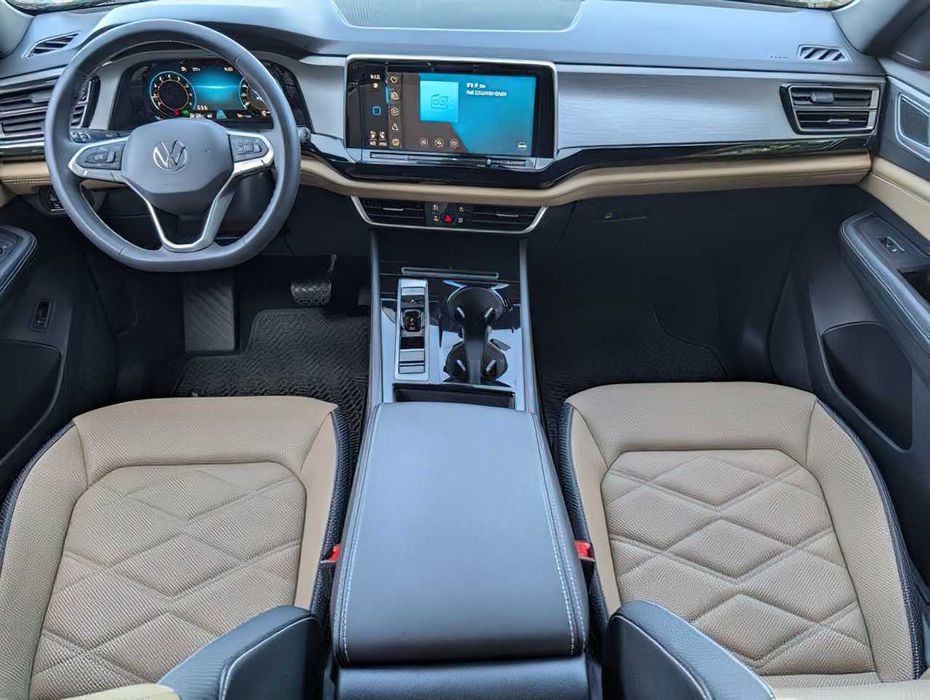 Volkswagen Atlas      2024
