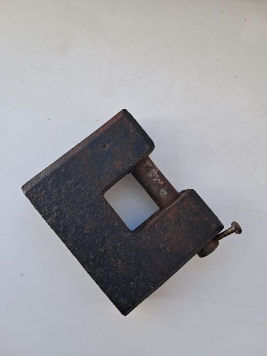 Замок без ключей.