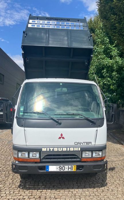 Mitsubishi Canter 2.8D c/ báscula só 240 mil kms reais