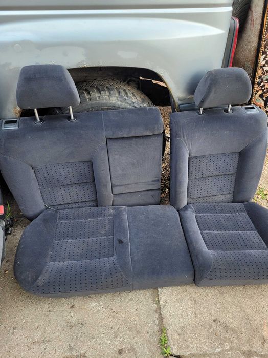 fotele tapicerka golf IV 5D welur ładna komplet