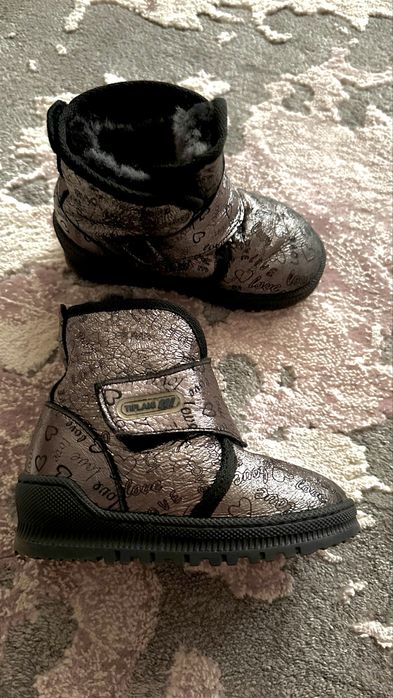 Зимові ботінки взуття угги унісекс фірма Tiflani