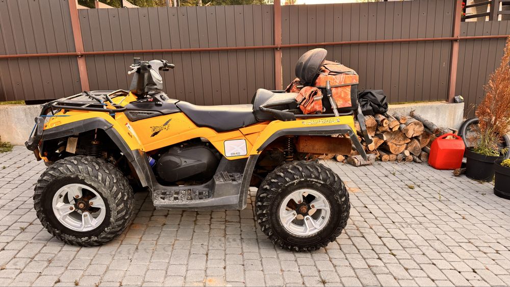 Квадроцикл  Can-Am Outlander 400.