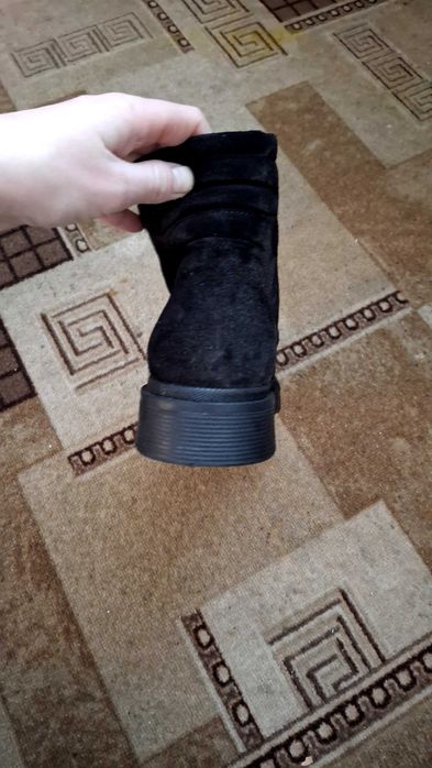 Натуральні, замшеві зимові теплі ботинки