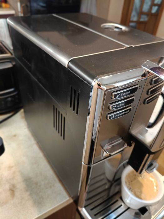 Кофемашина кавомашина Saeco Philips Series 5000 (EP5365/10) Б,У