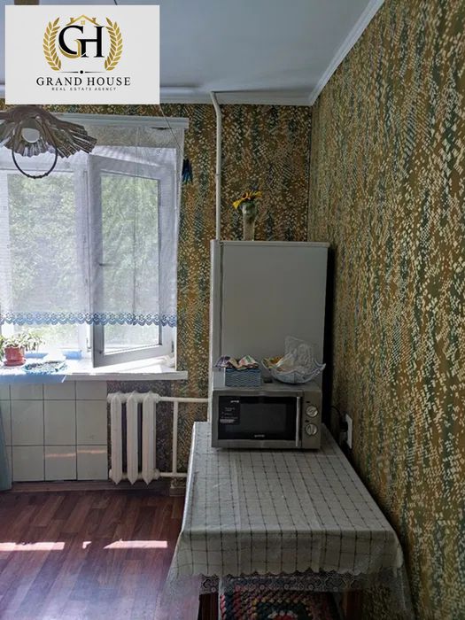 Продам 1 кімнатну квартиру на Ак. Корольова 2й поверх