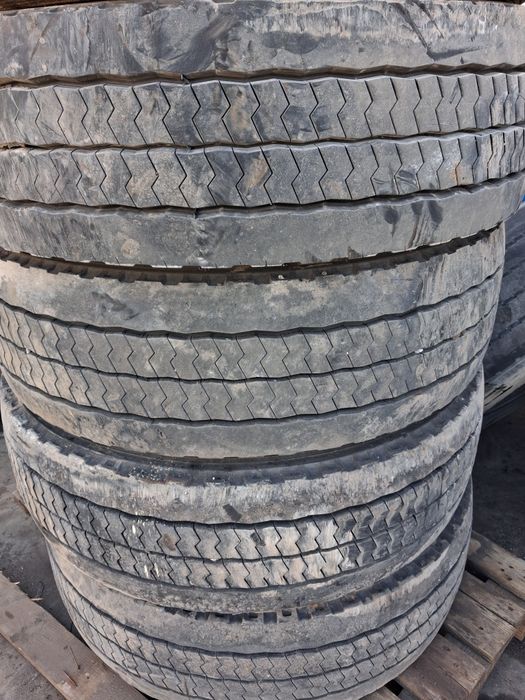 Pneus 275/70 R 22.5