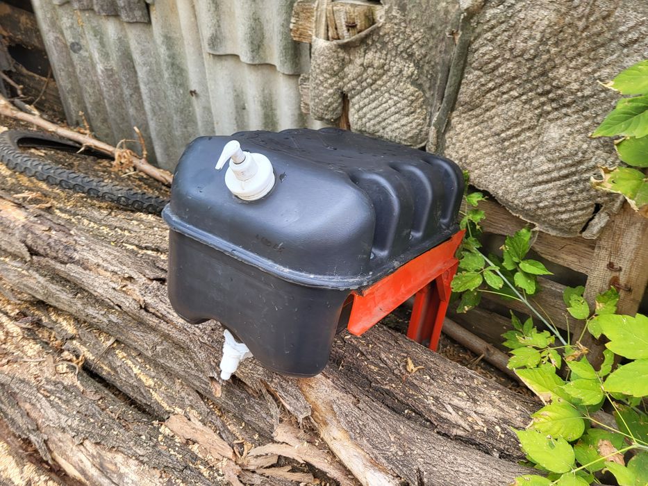 Бачок для вмивання  для фури