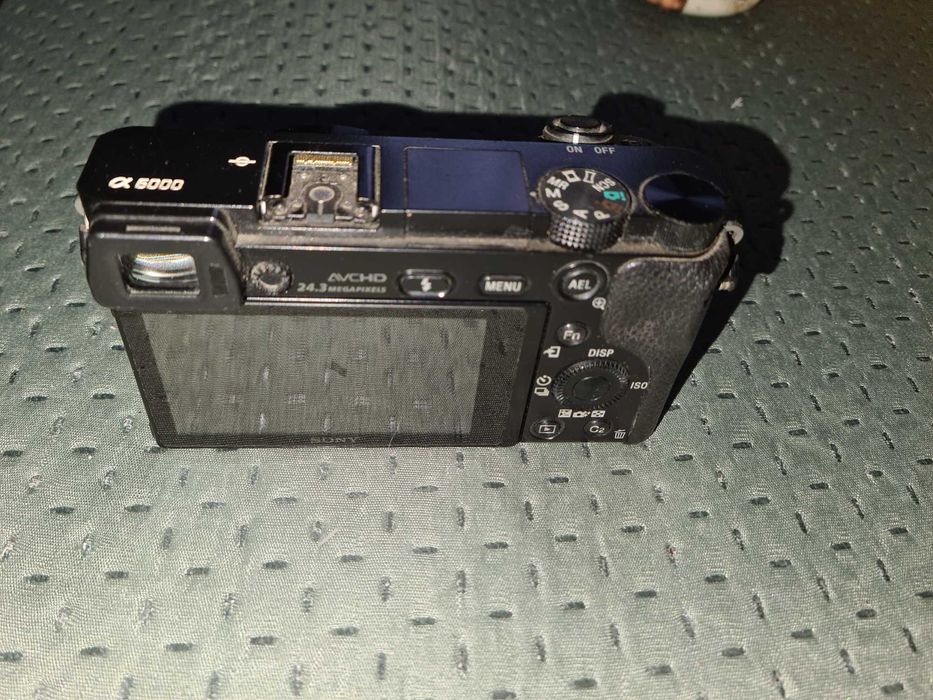 Aparaty foto Sony alfa 58 i Sony alfa 6000 
(tylko body) z usterkami.