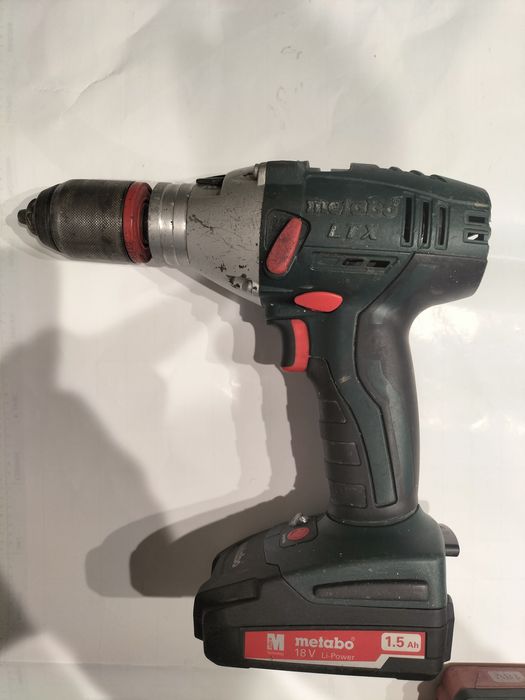 Wkrętarka z udarem Metabo LTX z 2 akumulatorami  1,5 Ah