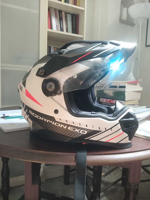Capacete Scorpion ADF 9000 Exo