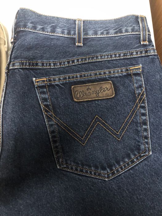 Dois pares de Calças de homem sarja e ganga