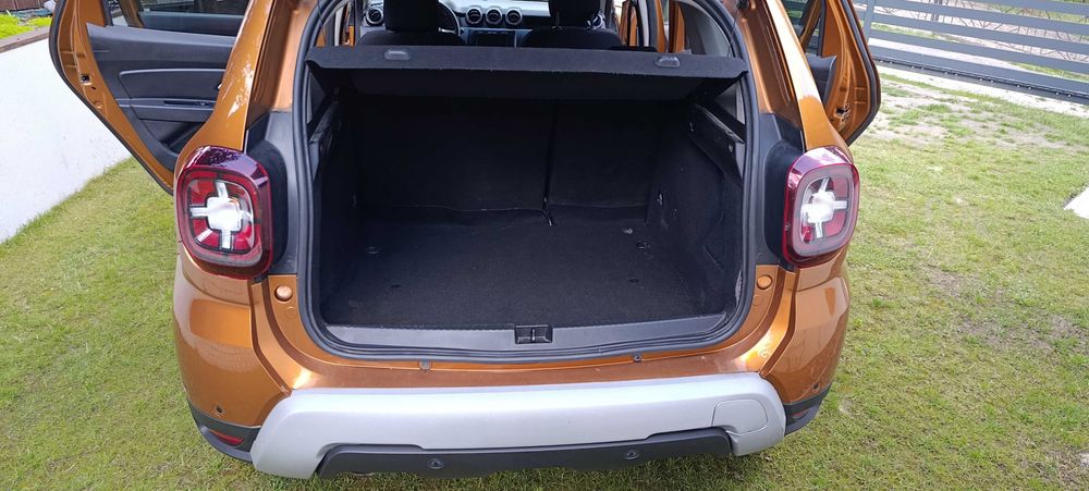 samochód osobowy dacia duster