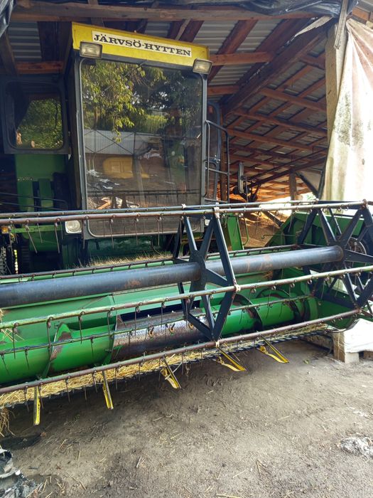 Продам комбайн Джон дір John Deere 1042