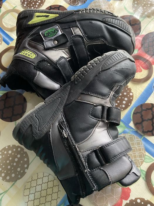 Зимні ботинки для хлопчика