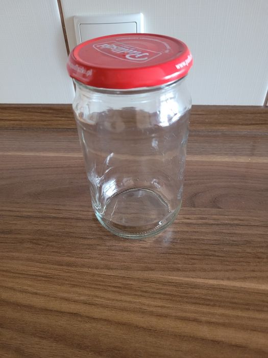 Słoiki do sprzedania większa ilość.Około 100 słoików1,50zł..